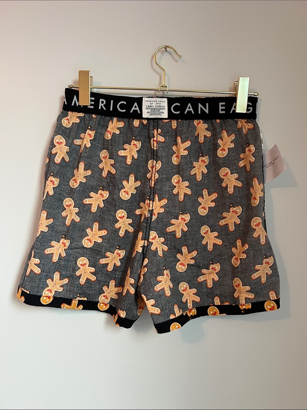 American Eagle Outfitters | Black Shorts with Gingerbread NWT Print Sz S (29-31) - Picture 10 of 16